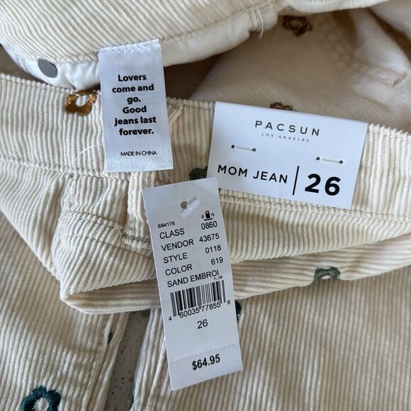 PACSUN Cream Floral Embroidered Corduroy Mom Jeans Size 26 Classic High Rise NWT - Picture 15 of 15